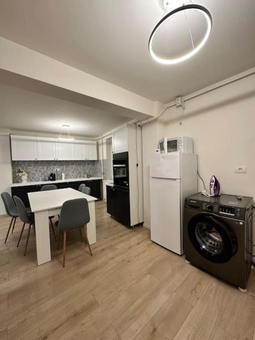 Ultracentral Luxury Apartament Timişoara Exteriör bild